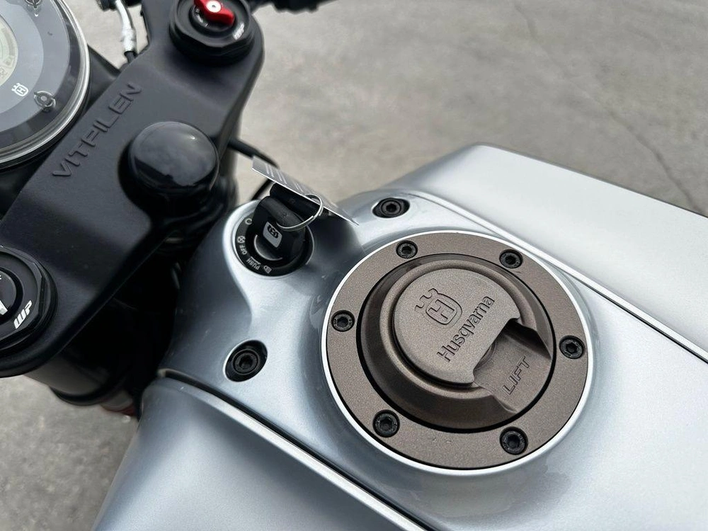 2021 Husqvarna Vitpilen 401 alt
