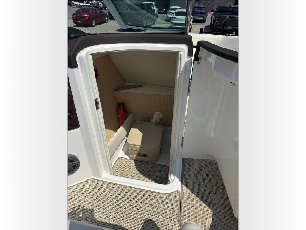 2016 Cobalt Boats R5 No Luxury Tax* alt