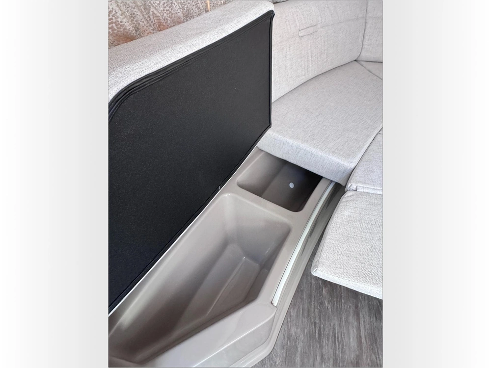 2025 Sea Ray Sundancer 320 alt