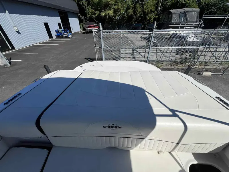 2020 Stingray Boat Co 208 LR **SEULEMENT 67 HEURES!!** thumbnail 16