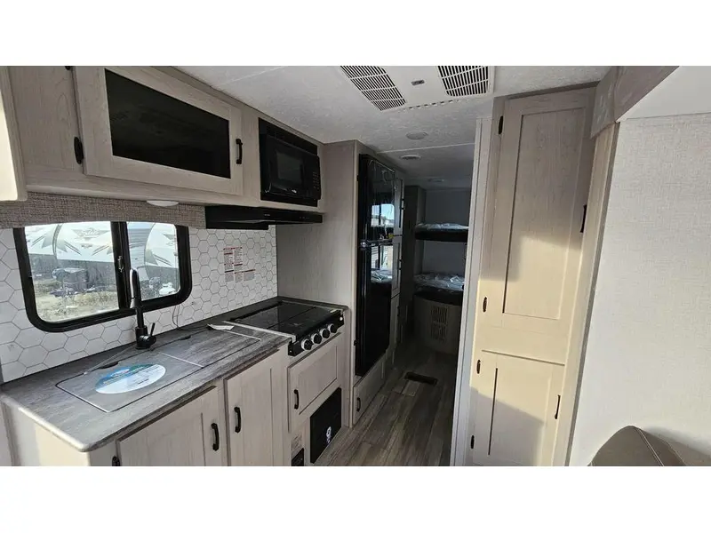 2023 Coachmen 252DBUS thumbnail 13