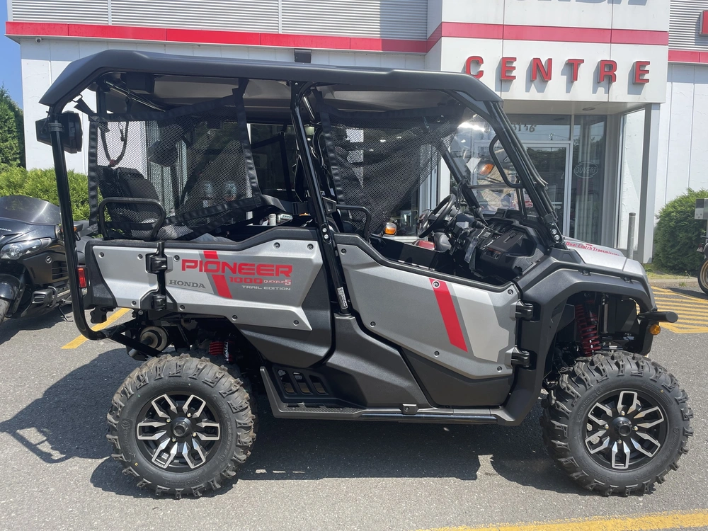 Honda Pioneer 1000 5 Places Trail Edition Spéciale 2025 alt