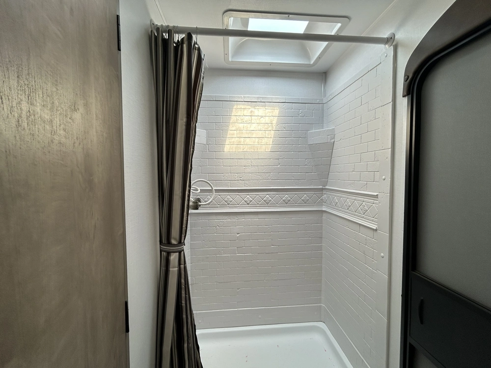 Keystone Rv Springdale 381bh 2026 alt