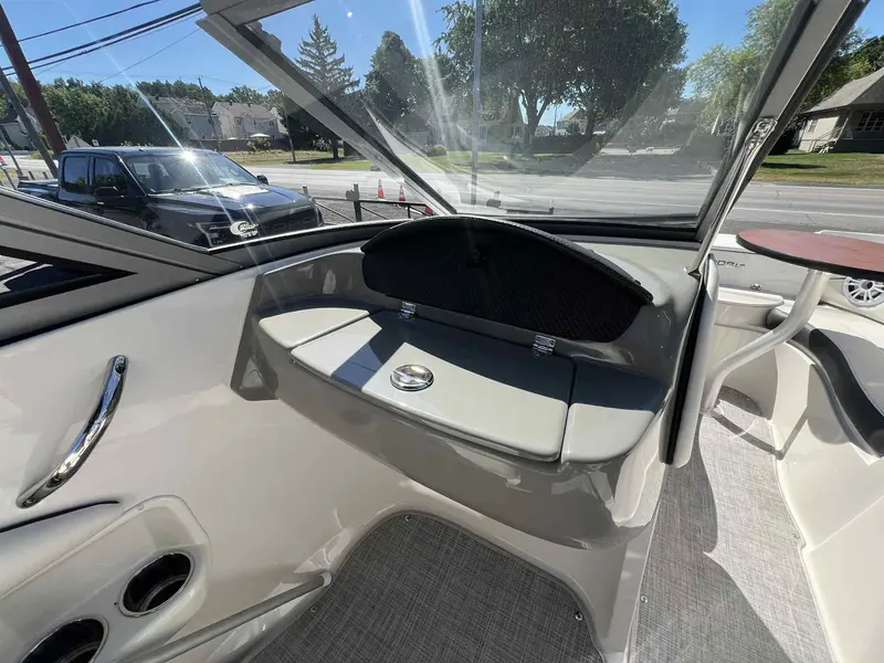 2020 Stingray Boat Co 208 LR **SEULEMENT 67 HEURES!!** thumbnail 18
