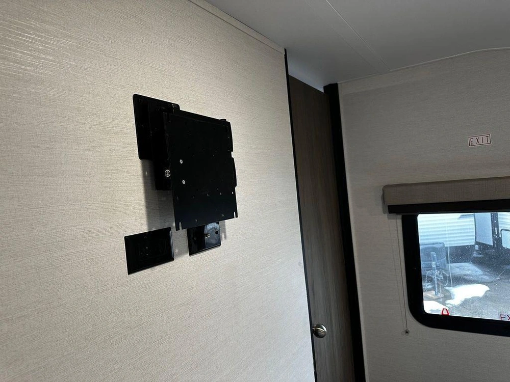 2025 Gulf Stream 28bbs alt