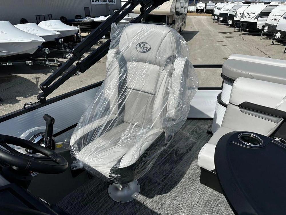 2025 Montego Bay 8520 Deluxe Cruising Pontoon alt