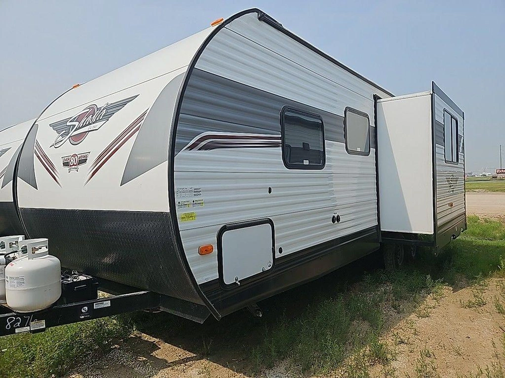 2022 Shasta 25rb alt