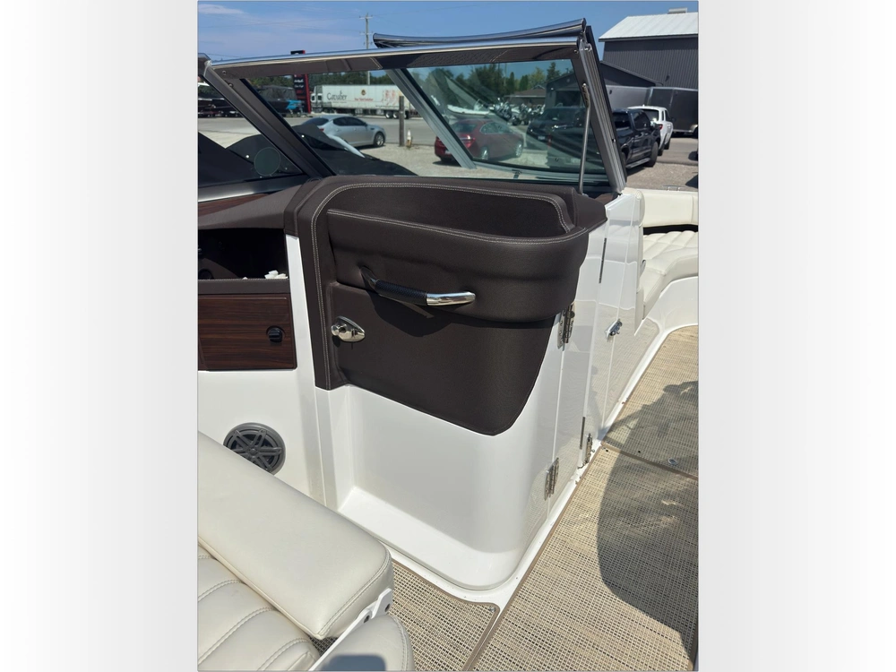 2016 Cobalt Boats R5 No Luxury Tax* alt