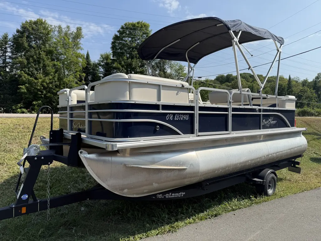 2018 Sun Chaser OASIS 818 MERCURY 50 HP