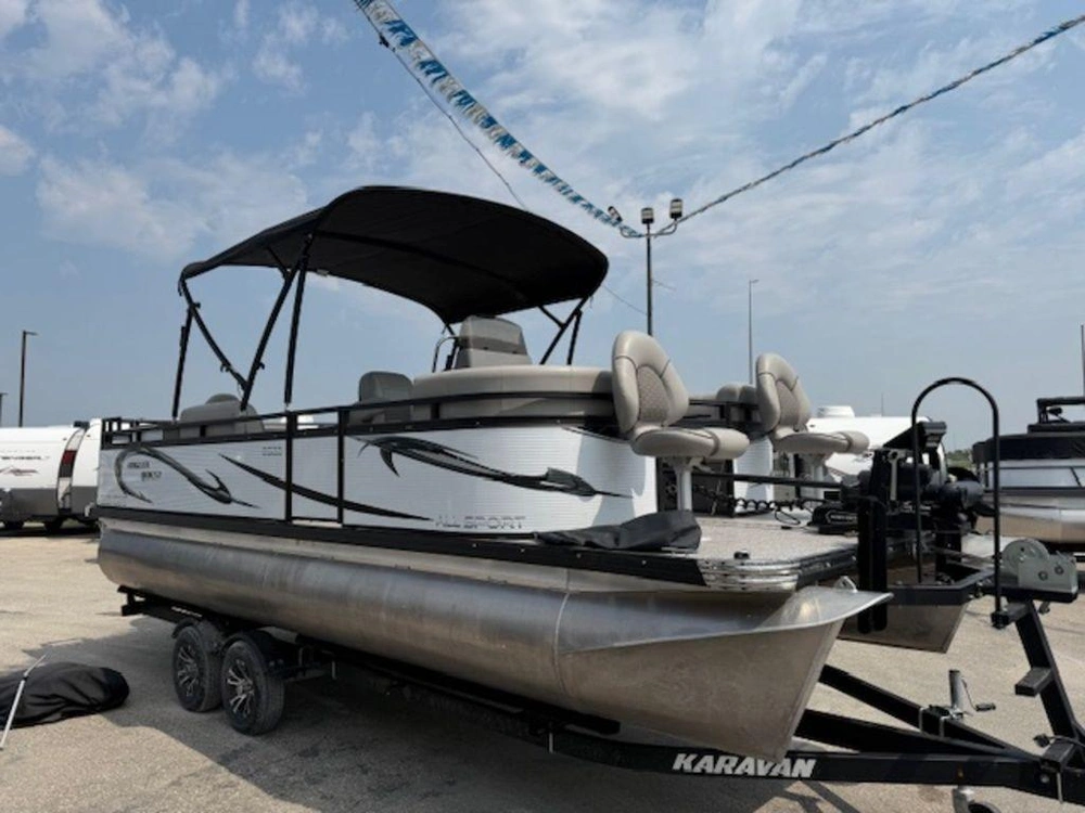 2023 Angler Qwest 8522 All Sport 2-tube alt