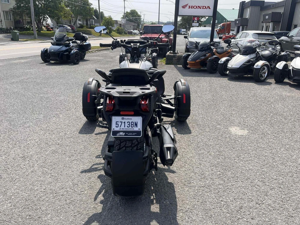 Can-am Cayon 2025 alt