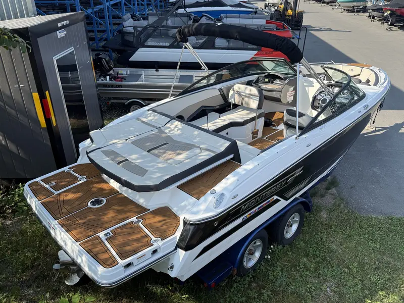 2022 Monterey Boats 238SS 6.2L 300HP