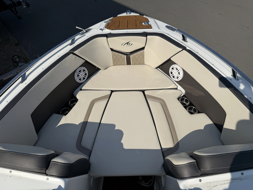 2022 Monterey Boats 238ss 6.2l 300hp alt