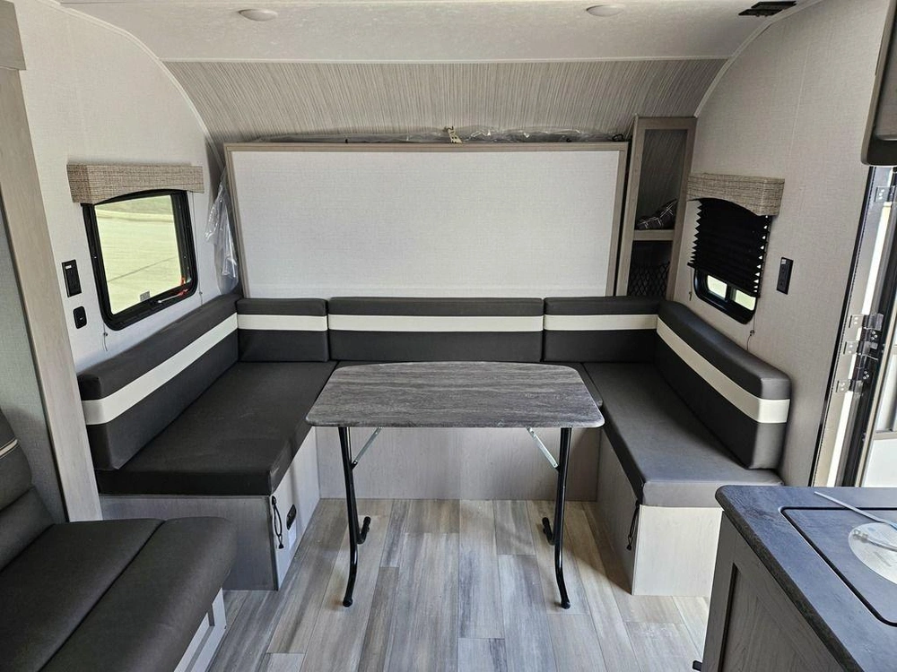 2023 Coachmen Viking 17mbs