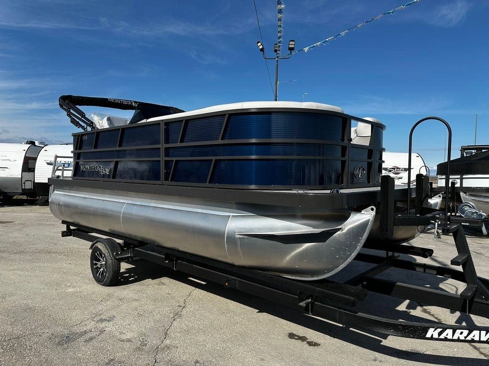 2025 Montego Bay 8518 Deluxe Cruising alt