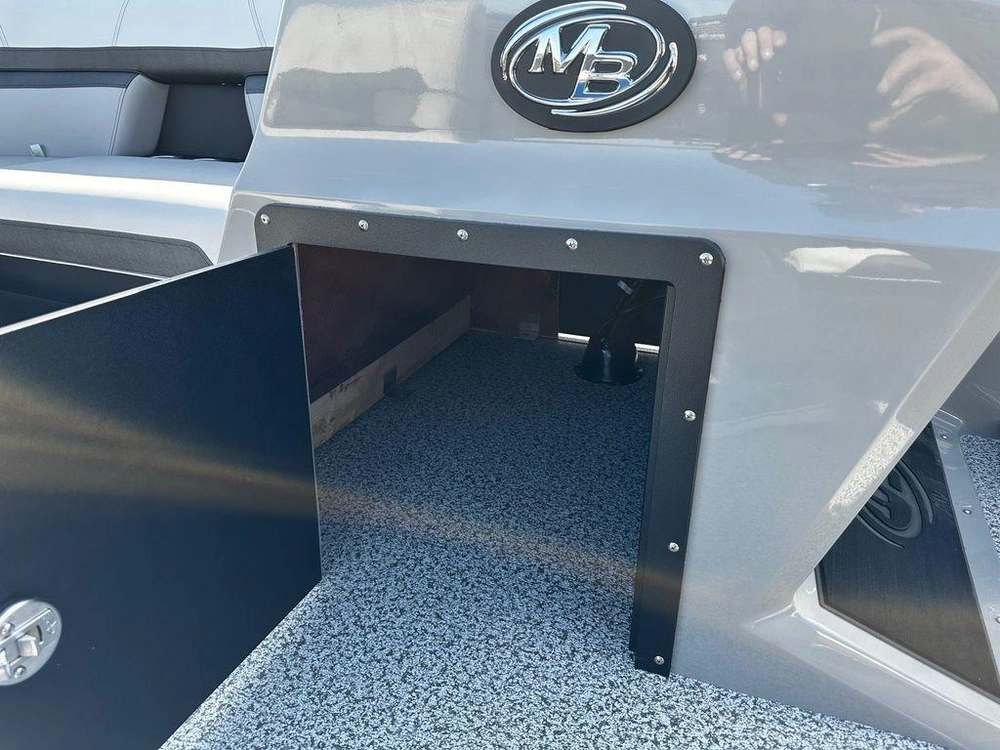 2025 Montego Bay 8518 Deluxe Cruising alt