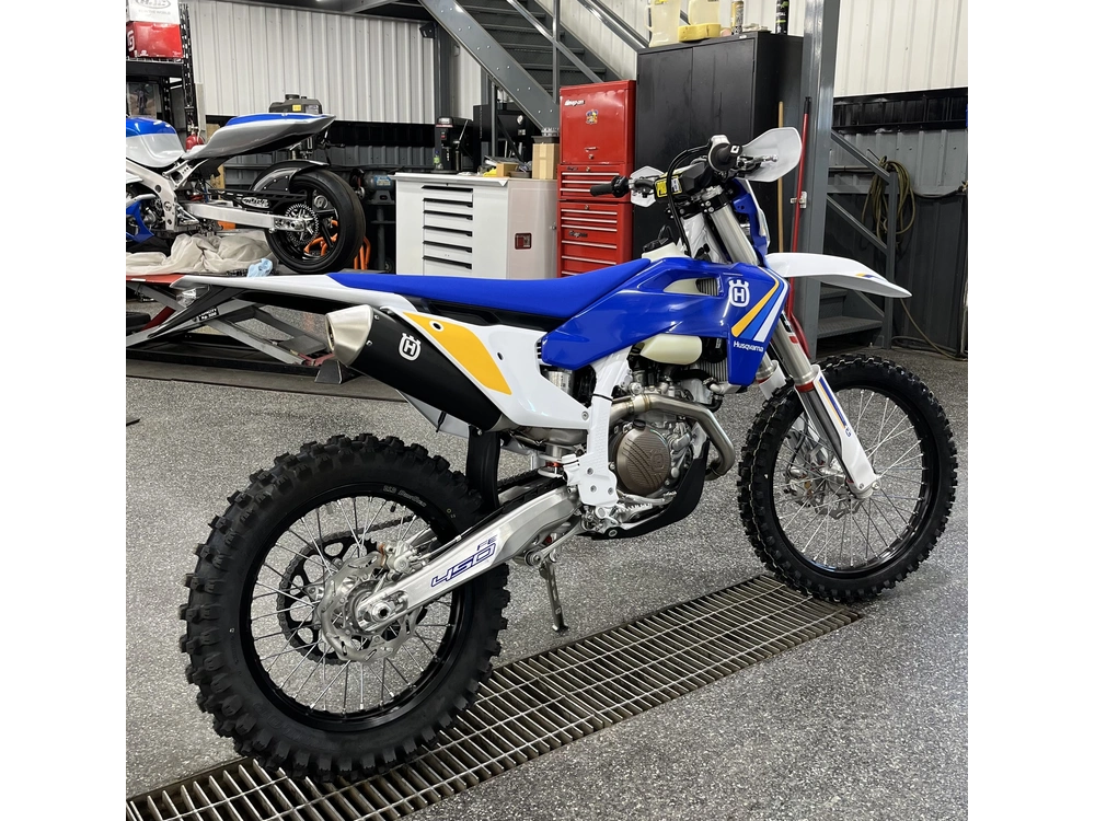 Husqvarna Fe 450 Heritage 2025 alt