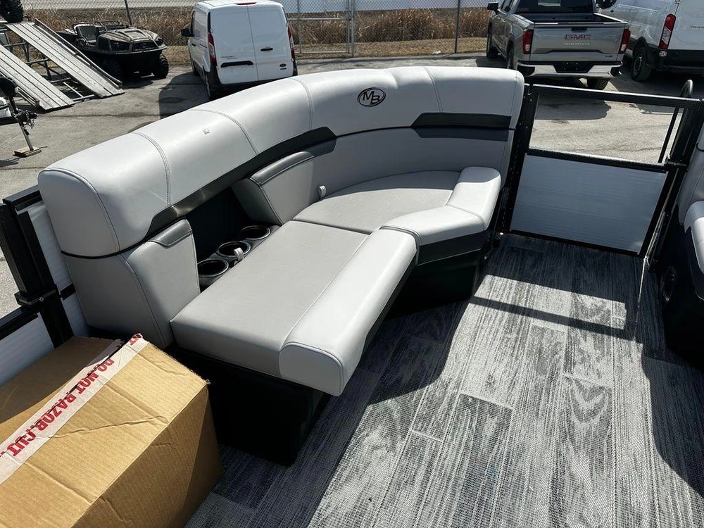2025 Montego Bay 8520 Deluxe Cruising Pontoon alt