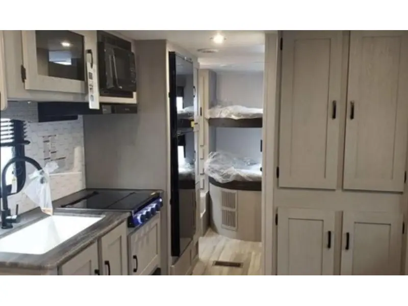 2023 Coachmen 252DBUS thumbnail 7