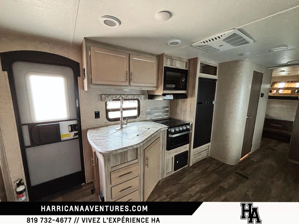 2019 Catalina 293qbck alt