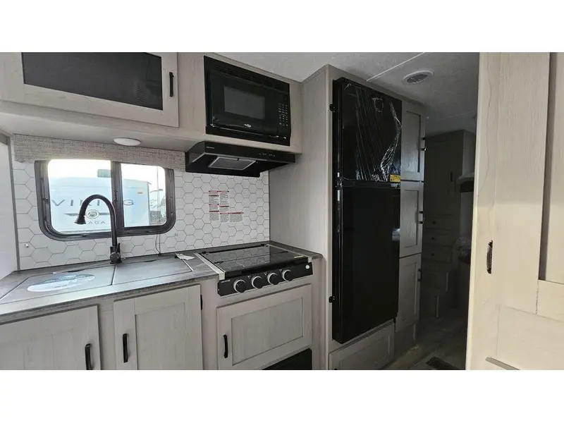 2023 Coachmen 252DBUS thumbnail 12