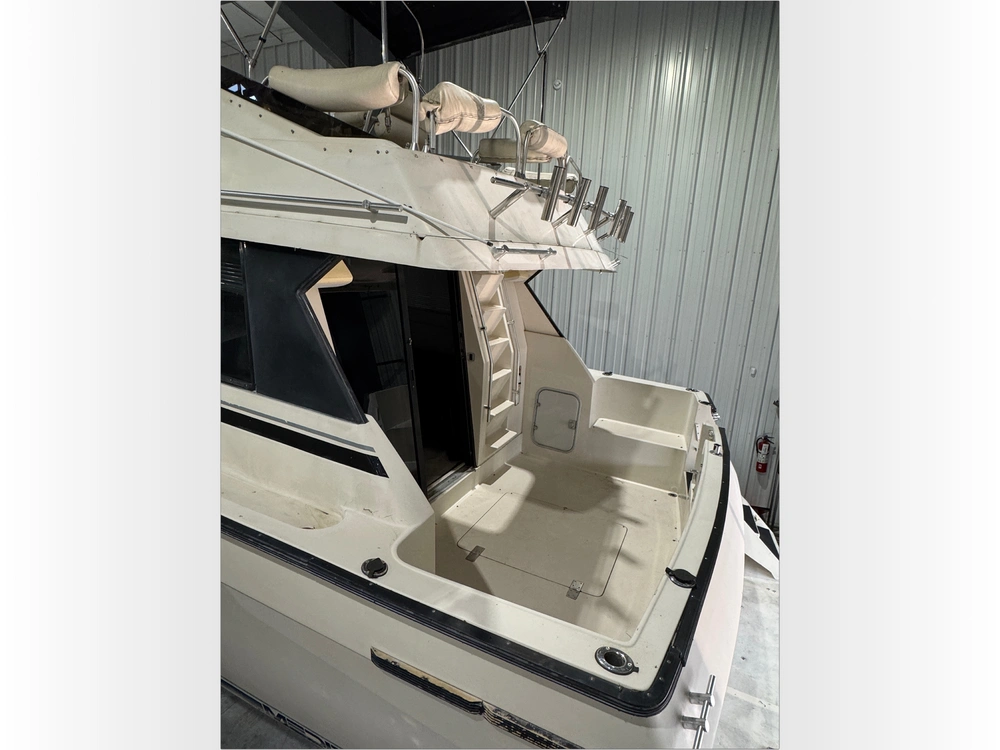 1989 Mainship Motor Yachts Mediterranean 35 No Luxury Tax* alt