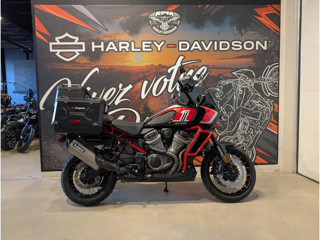 Harley-Davidson Pan America CVO 2024