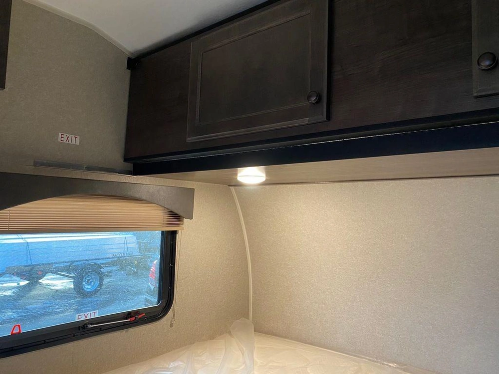 2023 Sunset Park Rv 16bh alt