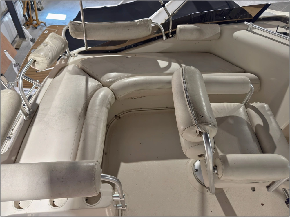 1989 Mainship Motor Yachts Mediterranean 35 No Luxury Tax* alt