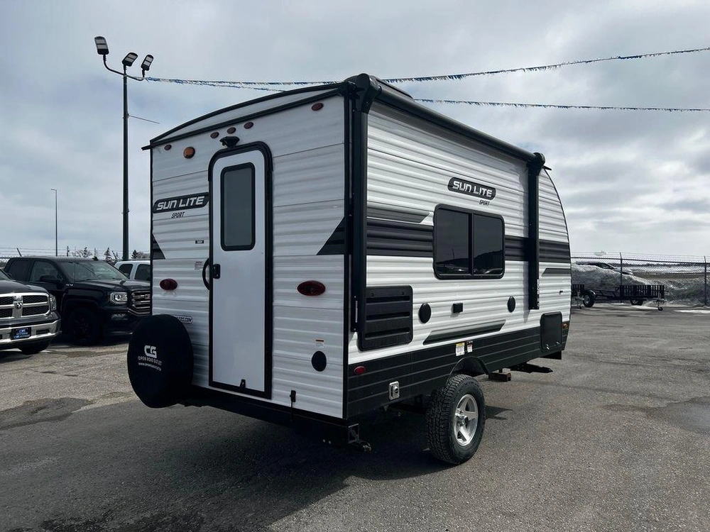 2023 Sunset Park Rv 16bh alt