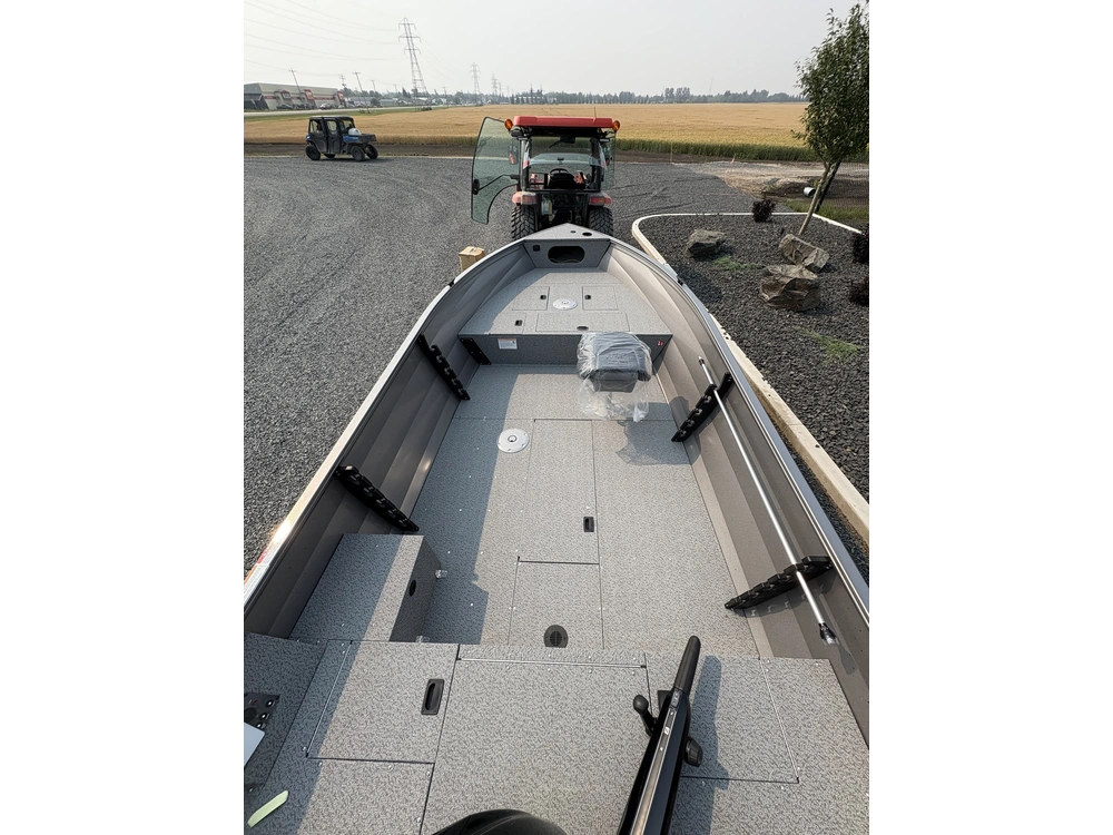 2025 Crestliner 1650 Kodiak Tiller - Silver Metallic alt