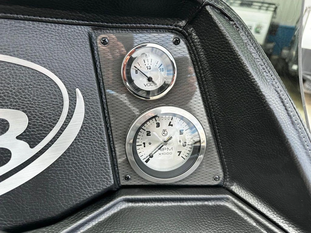 2025 Montego Bay 8518 Deluxe Cruising alt