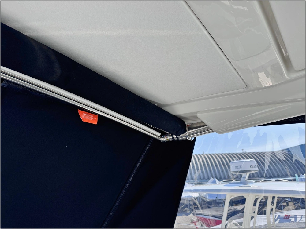 2025 Sea Ray Sundancer 320 alt