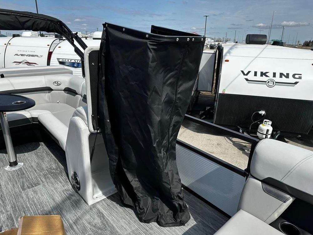 2025 Montego Bay 8520 Deluxe Cruising Pontoon alt