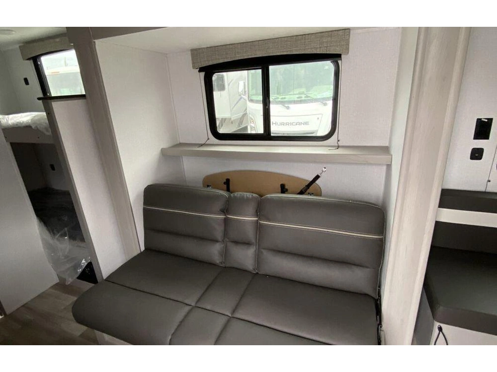 2023 Coachmen 18bhs alt