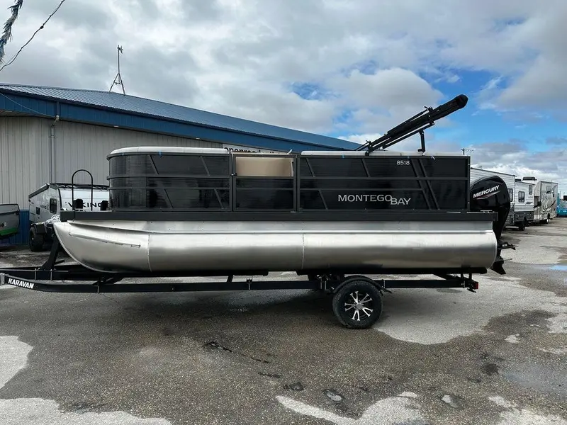 Montego Bay 8518 Deluxe Cruising 2025