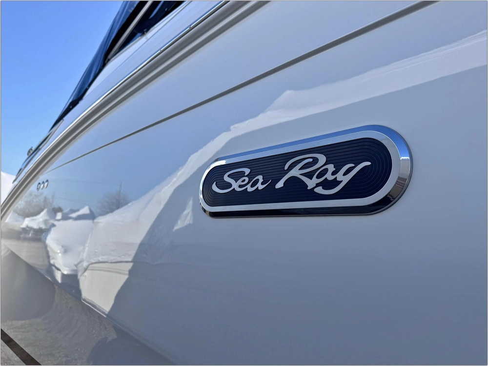 2025 Sea Ray Sundancer 320 alt