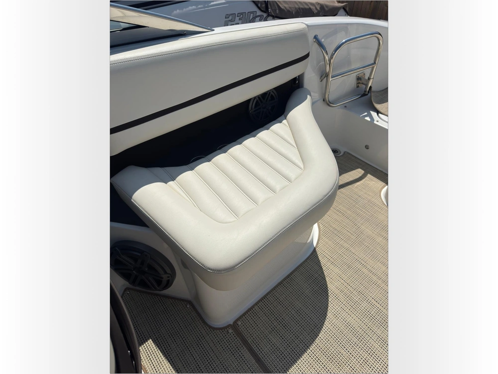 2016 Cobalt Boats R5 No Luxury Tax* alt