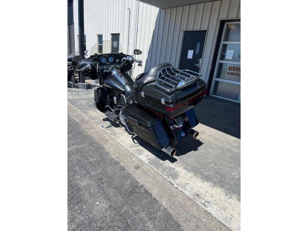 2013 Harley-davidson Flhtcuse8 - Cvo™ Ultra Classic® Electra Glide® 110th Anniversary Edition alt
