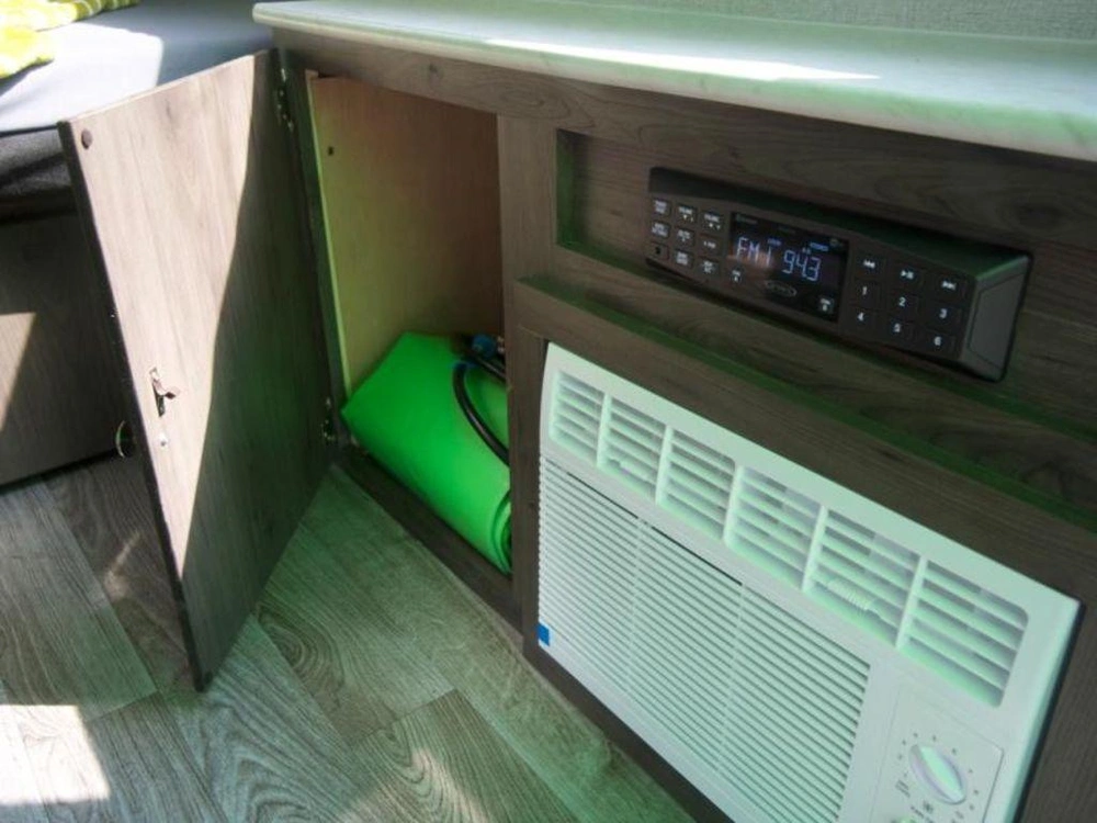 2023 Coachmen Express 9.0td alt