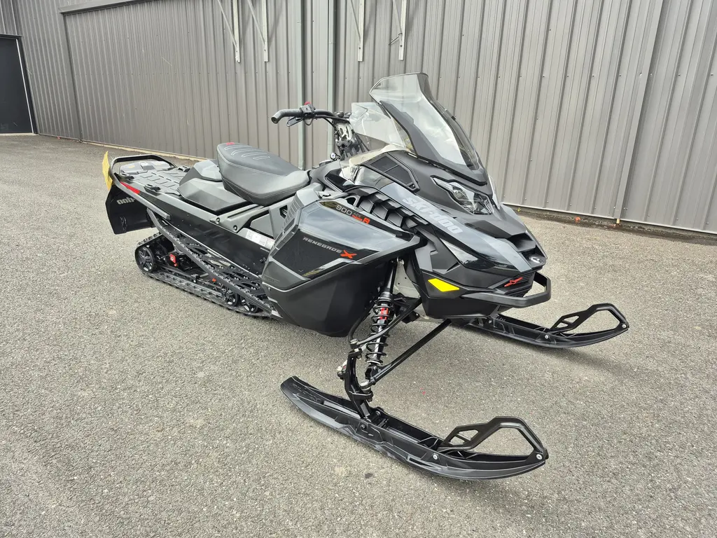 Ski-Doo RENEGADE X 900 TURBO R RIPSAW 2024