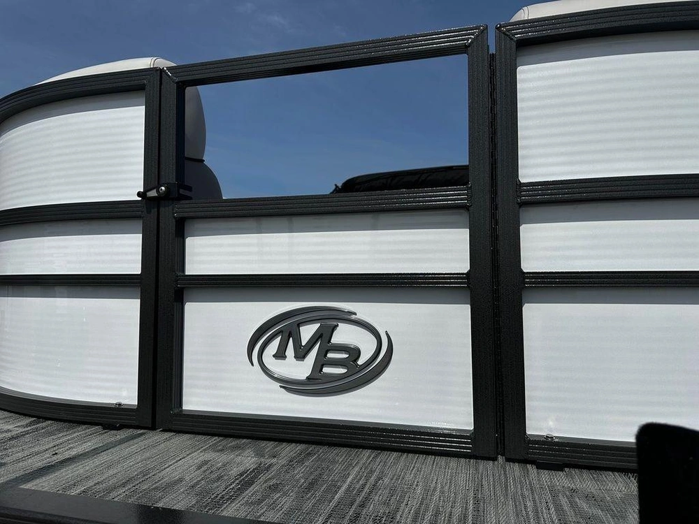 2025 Montego Bay 8520 Deluxe Cruising Pontoon alt