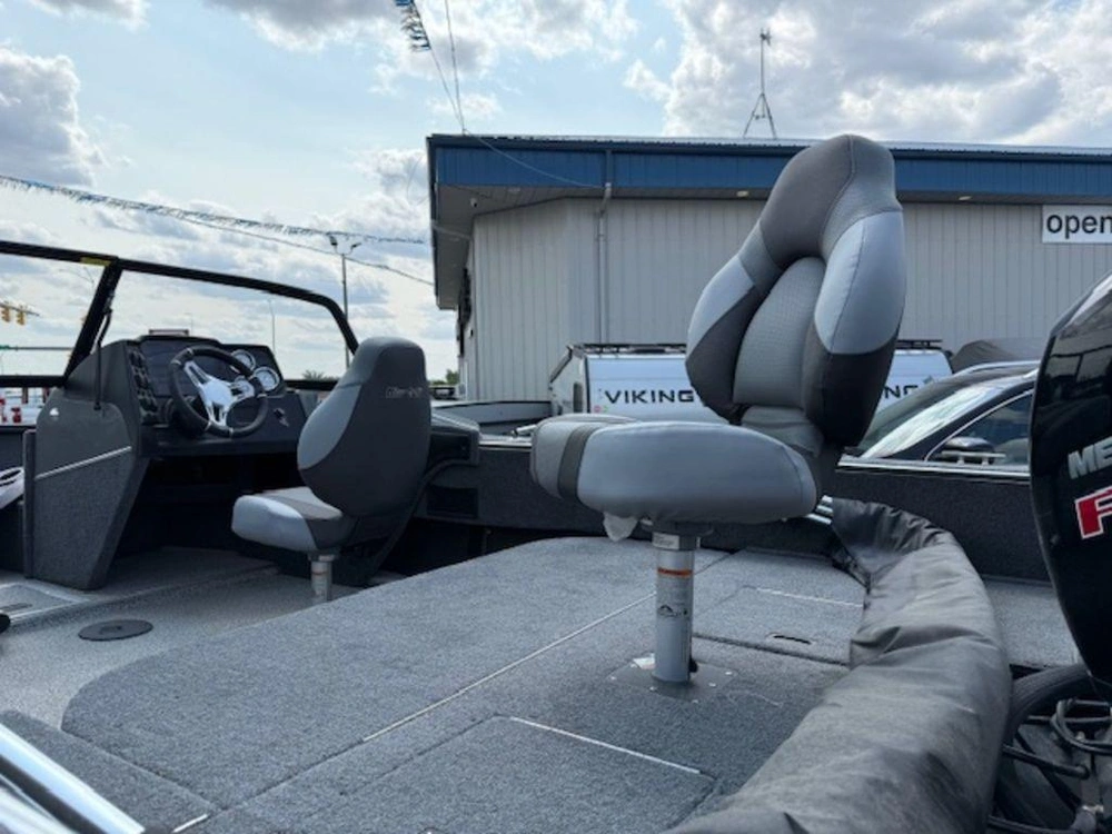 2025 Mirrocraft Holiday 1768 alt