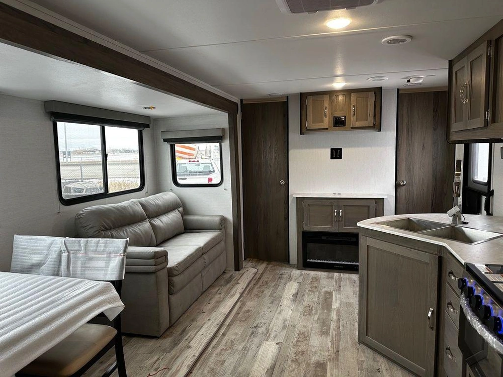 2025 Gulf Stream Envision 28bbs