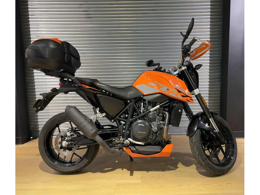 Ktm 690 Duke 2017 alt