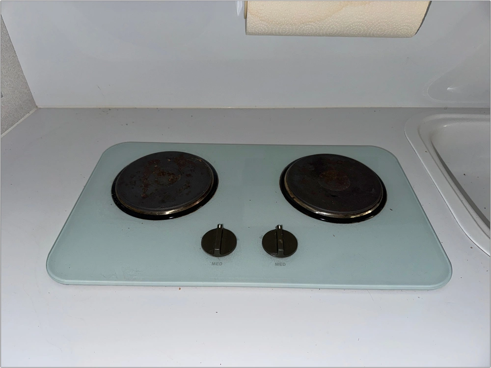 1989 Mainship Motor Yachts Mediterranean 35 No Luxury Tax* alt