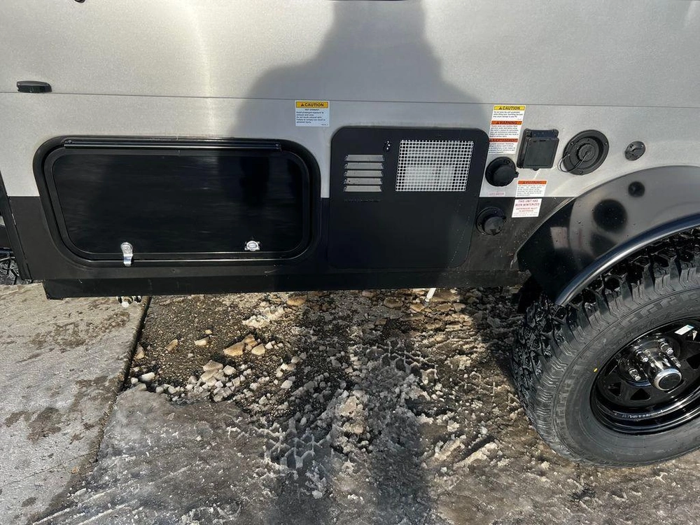 2023 Coachmen Express 9.0td alt