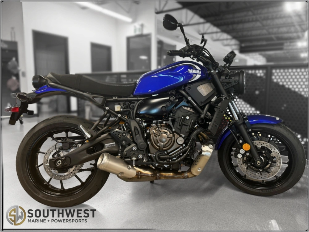 2024 Yamaha Xsr700 alt