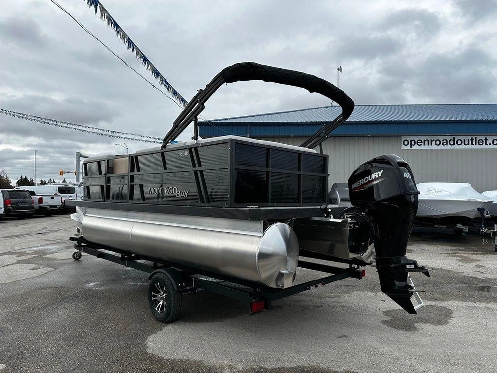 2025 Montego Bay 8518 Deluxe Cruising alt