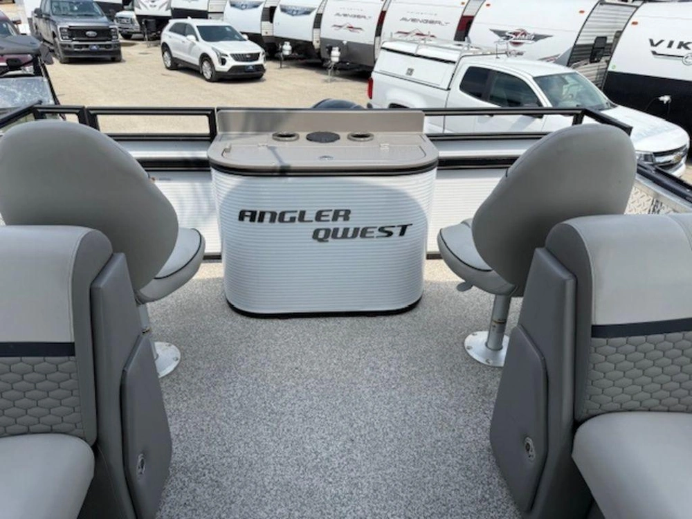 2023 Angler Qwest 8522 All Sport 2-tube alt